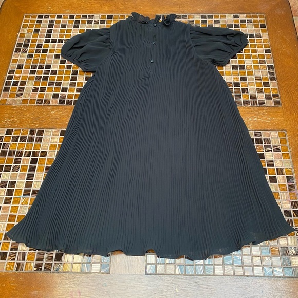 Janie and Jack Special Occasion Chiffon Puff Sleeves Dress - Picture 8 of 11